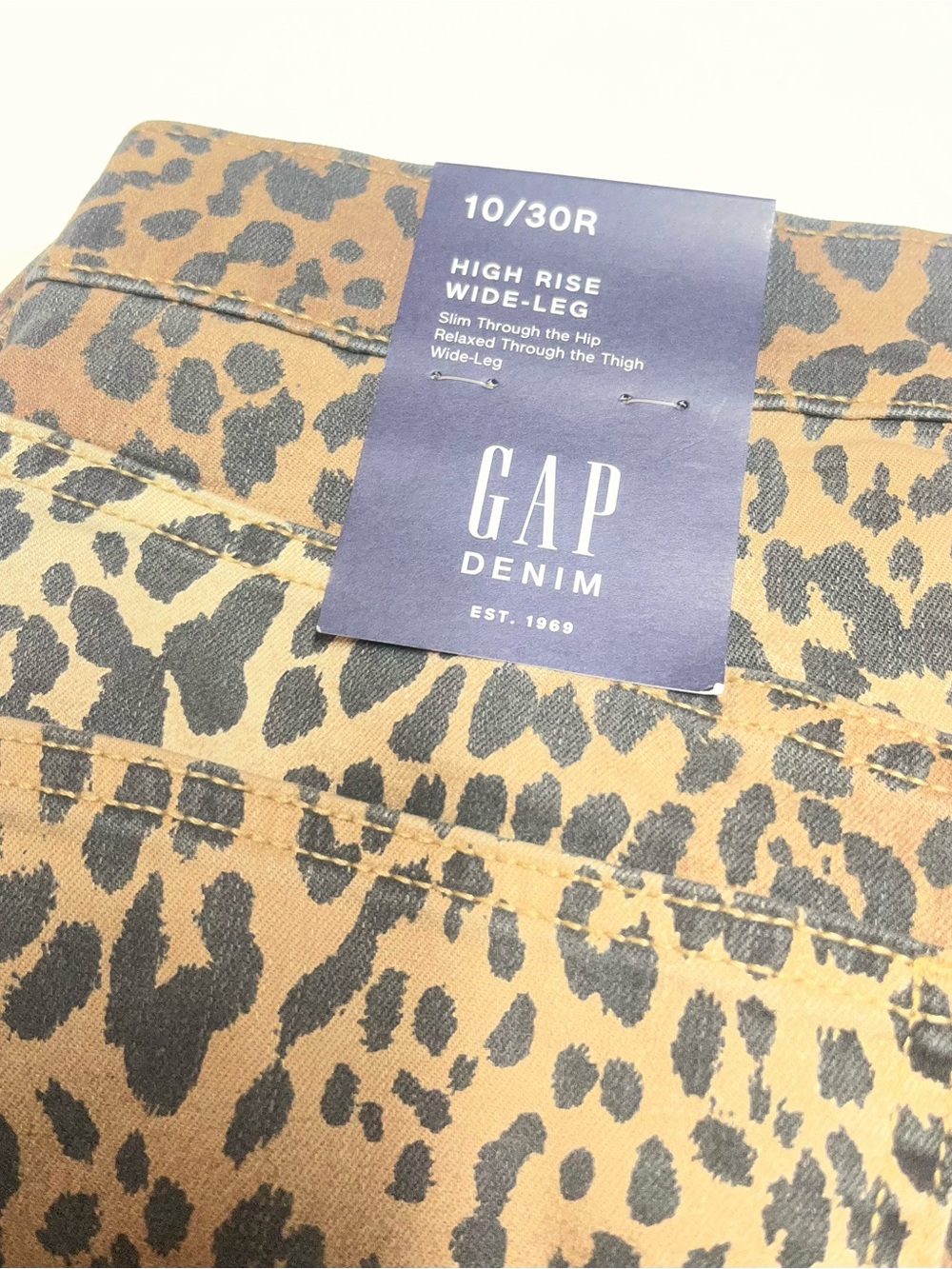 Gap women’s size 30R high rise/ wide leg jeans - Picture 10 of 11
